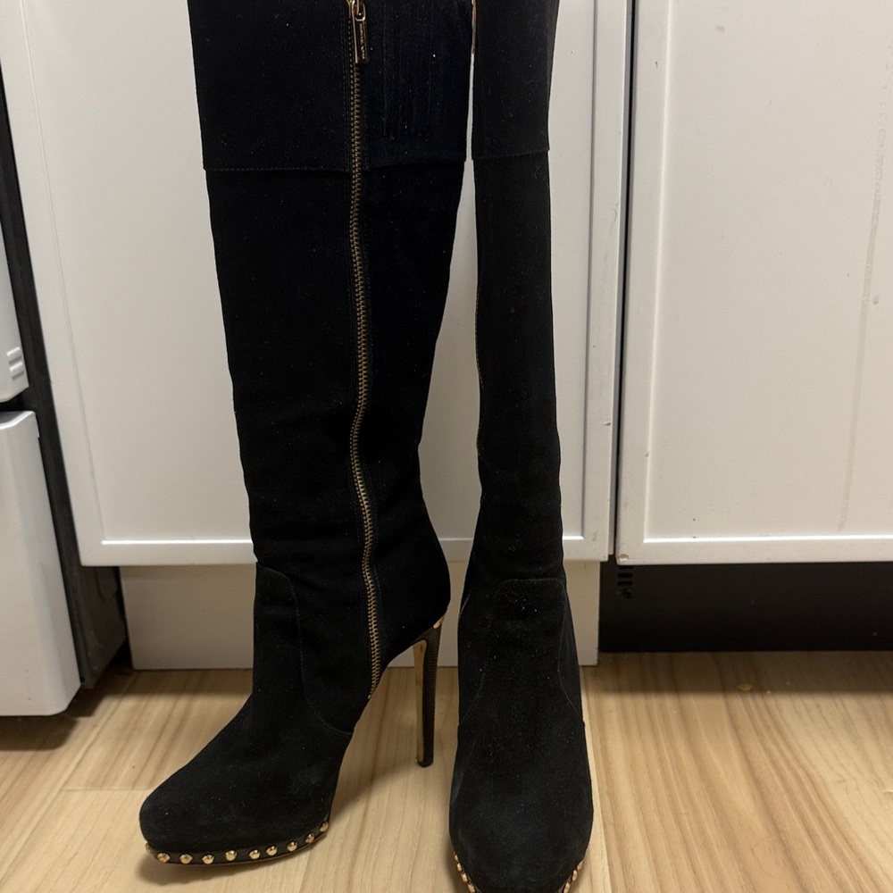 Elegant Black suede Michael Kors boots. Worn 1x